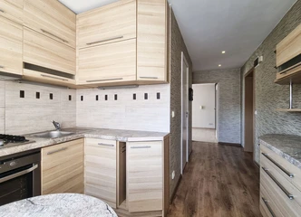 Erdvus 3 kambarių butas su balkonų Šilutėje