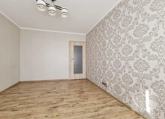 Erdvus 3 kambarių butas Šilutėje - jaukumo ir privatumo oazė!