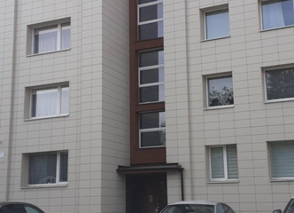 parduodamas dviejų kambarių butas su renovuota namo šildymo sistema