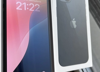 Parduodu Iphone 13 128GB, puiki būklė su ekrano apsauga ir dėklu