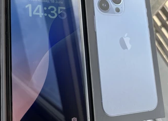 Išskirtinis iPhone 13 Pro 128GB su dėžute ir aksesuarais