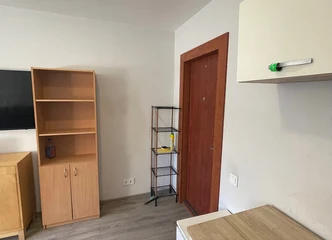 Įsigykite jaukų kambarį su visais daiktais – patogus gyvenimas!