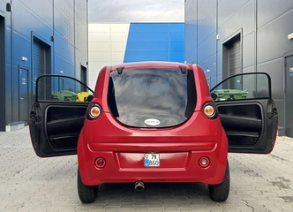 Universalus Microcar Due 2014m. su galinio lango šildymu ir automatiniu pavarų dėžučiu