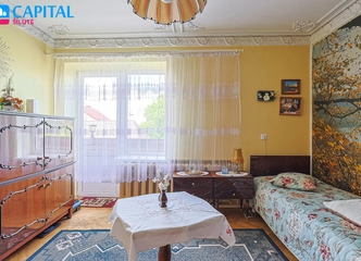 Namas su 15.30 arų sklypu ir parkeliu šalia