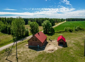 Namas su 36.54 arų sklypu: ramybės oazė
