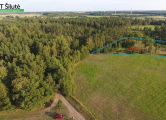 Sklypas miško pakraštyje – privatumas ir ramybė