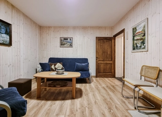 Patalpos šilmiškai šviesios, puikiai tinka nuomai ar gyvenimui