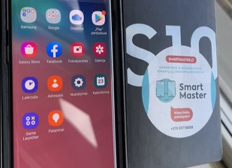 Parduodamas Samsung Galaxy S10: dėžutė, pakrovėjas ir dėkliukas!