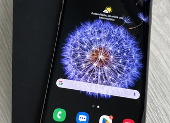 Puikus Samsung Galaxy S9+ su priedais tik už 85 €!