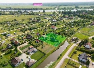 sodo namas Rusnėje su vaizdu į vandenį