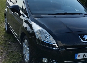 Patikimas Peugeot 5008 2.0 dyzelinas su naujomis detalėmis iki 2025 m.