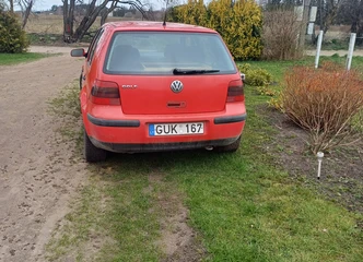 Išskirtinis 1998 m. 4 Golfas su viskuo, ko reikia!