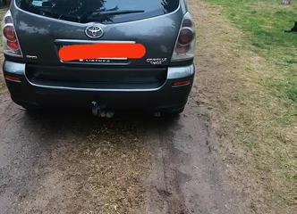 Praktiškas sprendimas šeimai – erdvus dyzelinis minivenas!