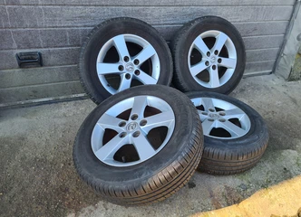 Mazda R15 ratlankiai su padangomis - idealus pasirinkimas!