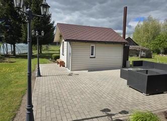 Erdvus 250 kv.m namas su garažu ir ūkininku