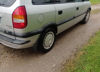 Opel Zafira dyzelinas 2002m, puiki būklė ir ilgas techninis, patogus universalas