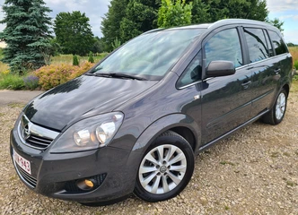 Peržiūrėti skelbimą - Parduodu Opel Zafira B 2013m 1,7 CDTI 81kW