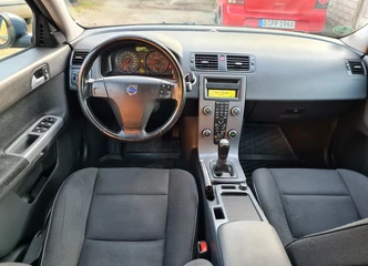 Geros būklės Volvo V50: Lietuvoje neeksploatuotas!