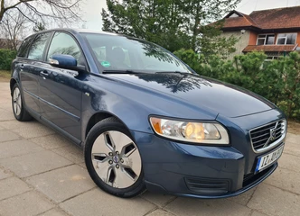 2009m Volvo V50: geros būklės, ekonomiškas ir galingas