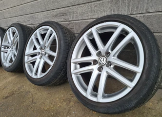 Peržiūrėti skelbimą - Parduodu VW 5x100 R17 ratus su padangomis