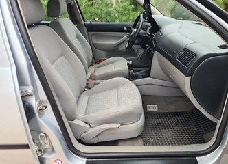 VW Golf 2003m su 4Motion: stabilus ir tvirtas visureigis
