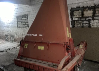 Smulkink pašarus lengvai su Taarup 1500