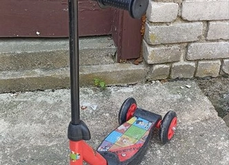 Greitai ir lengvai į darbą su paspirtuku