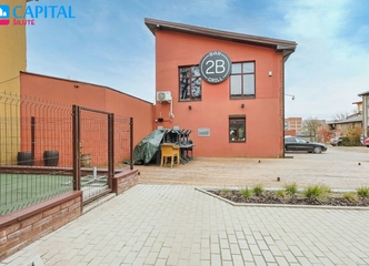 Dviejų aukštų pastatas – ideali vieta kavinei!