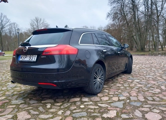 OPEL INSIGNIA – Patikimumas ir Stilius Viename!