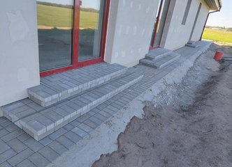 Profesionalus trinkelių klojimas greitai ir patikimai