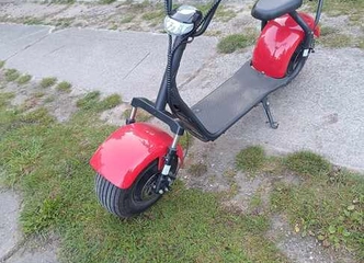 Patogus ir ekonomiškas 1kW paspirtukas mieste