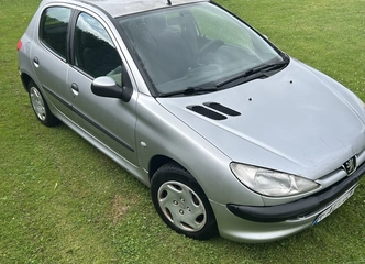 Galingas 1,8 l Peugeot 206 su technine apžiūra iki 2026 m.