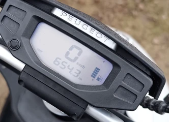 Peugeotas su defektais, idealiai tinka remontui!