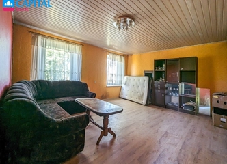 2 kamb. butas su žemės sklypu ir ūkiniais pastatais Šilutėje