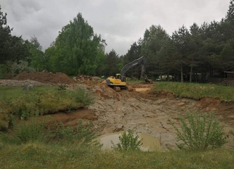Krovimo darbai šakėmis – patikima ir greita paslauga