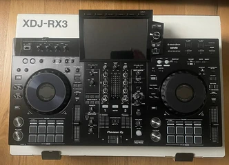 Originali DJ įranga su visais priedais, be jokių kompromisų!