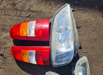Opel Zafira faros, daiktadėžė, spidometras