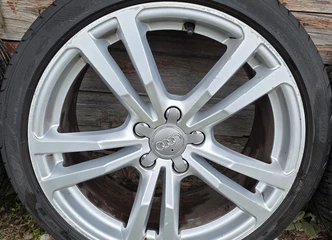 R18 Audi ratlankiai, tinkami bet kuriam automobiliui, tik 280€.