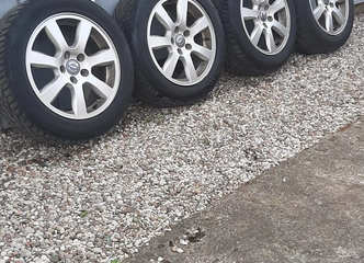 Ratlankiai Volvo R16 su žieminėmis padangomis už ypatingą kainą!