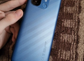 Pigu ir veiksminga: Redmi 12c su pabraižytu ekranu!
