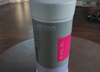 Revlon 3% oksidatorius – 900ml, 75% likutis
