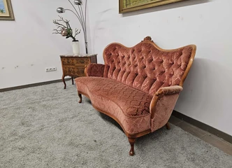 Atrask eleganciją su Rokoko stiliaus sofa – tik 1,65m ilgio!