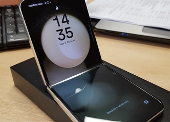 Samsung Galaxy Z Flip5 + Galaxy Watch 6 patraukli komplektas, garantija iki 2025 m.||Samsung Galaxy Z Flip5 ir Watch 6 kartu — naujausia įranga su garantija iki 2025 m.