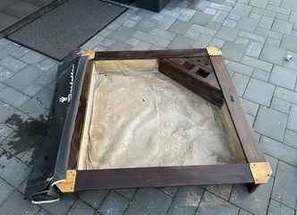 Smėlio dėžė su patogiu uždengimu vaikams