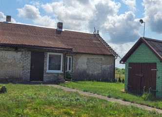 Sodyba su 5 kambariais, garažu ir tvartu – ideali šeimai