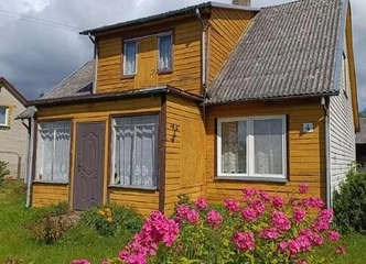 Sodyba su ūkiniais pastatais ir 20 arų sklypu – ramybės oazė
