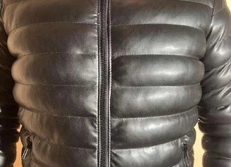 Stylingas ir šilta odinė striukė vyrukui
