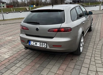 Alfa 159: Nauji automobilio aksesuarai ir padangos!