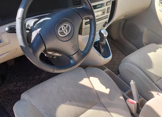 Toyota Corolla dalys: idealus sprendimas jūsų automobiliui