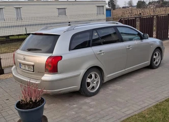 Vienas savininkas, nauji stabdžiai ir du komplektai ratų!
